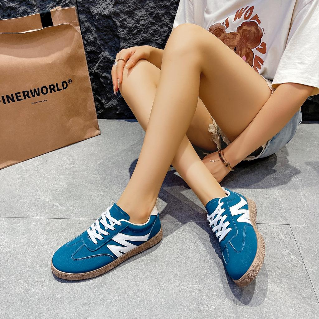 Women's Retro Large Size Deqin Shoes Breathable Flat Bottom Board Casual Shoes Spring Summer New Style Versatile White Sneakers