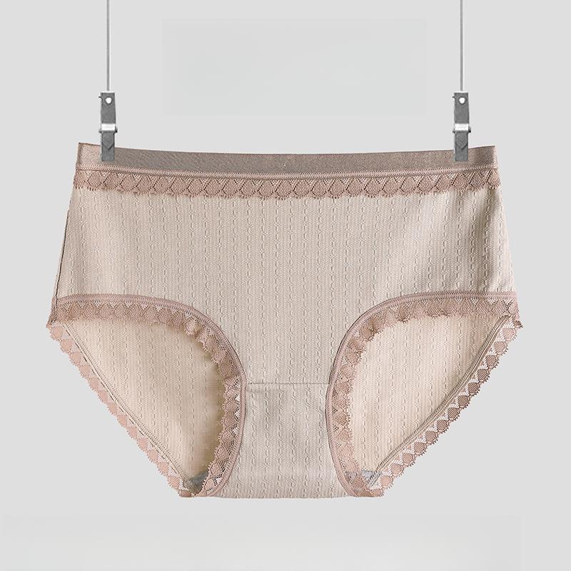 Western Style Panties Made of Pure Cotton Breathable Mid Waist Antibacterial and Traceless Triangular Women’s Panties