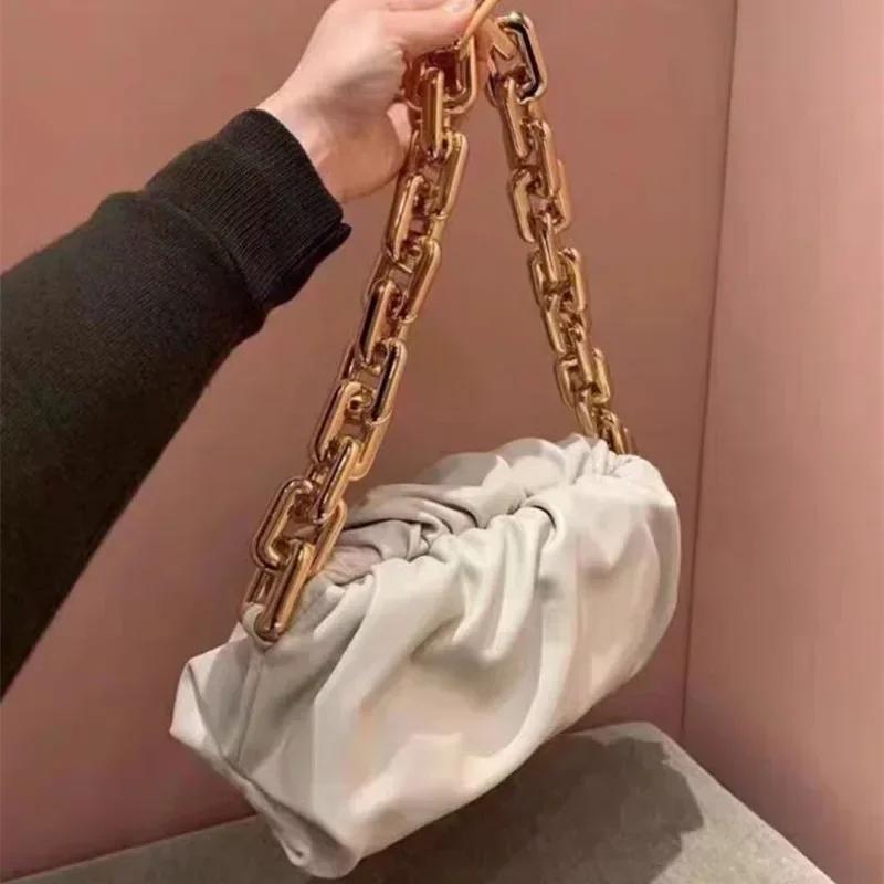 New Handheld Shoulder Bag With Thick Chain And Wrinkled Cloud Pattern Crossbody Bags For Women Luxury Designer Handbag