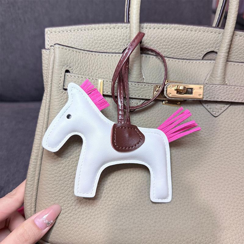 

Hand-Sewn Leather Tassel Pony Pendant For Women Unique Mini Pony Pendant Bag Charm Cute Accessories Birthday Gift A3