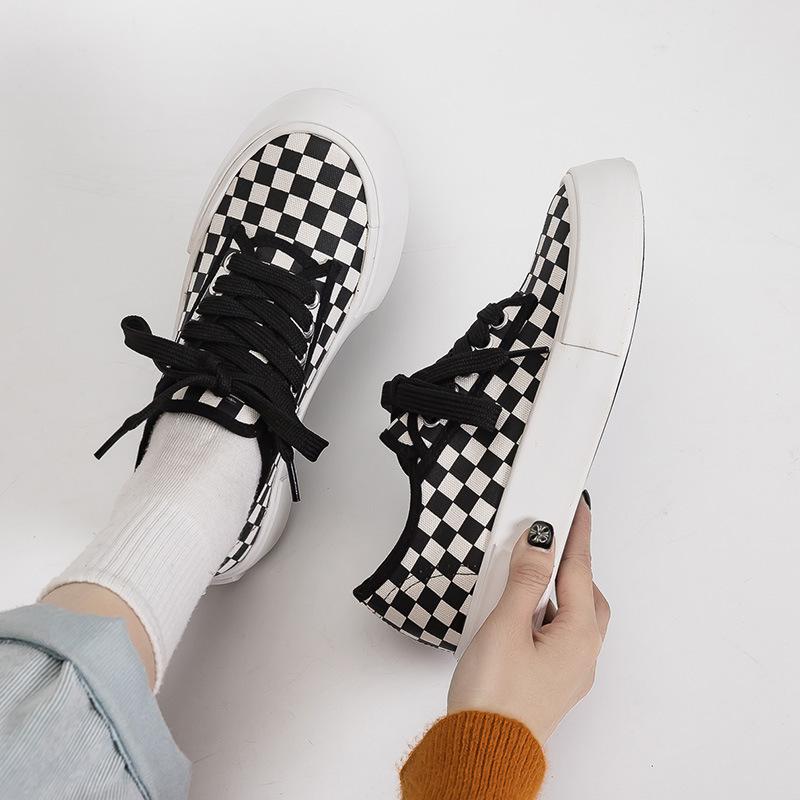 

Black and white plaid canvas shoes women s trendy new board shoes spring platform heightening shoes big head shoes cute shoes 35 белый