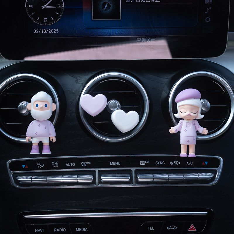 New Car Gift Car Perfume Fragrance Cute Cartoon Air Vent Decoration Car Aroma Diffuser Stone Car Interior Ornament Fragrance