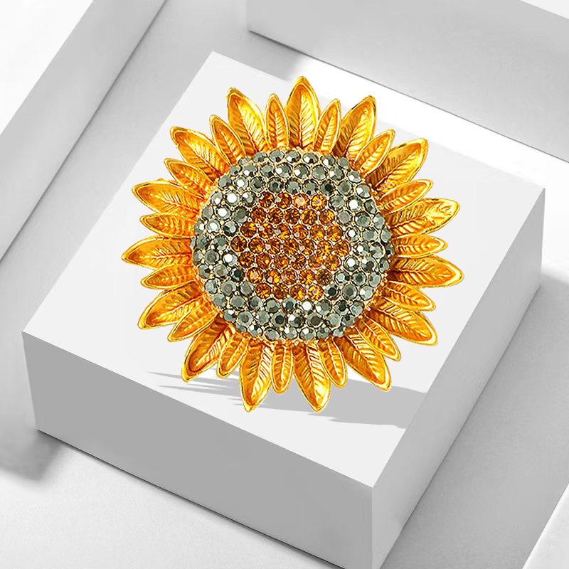 Lanhao Eco-friendly Rhinestone Sunflower Brooch - Fashionable Alloy Floral Corsage