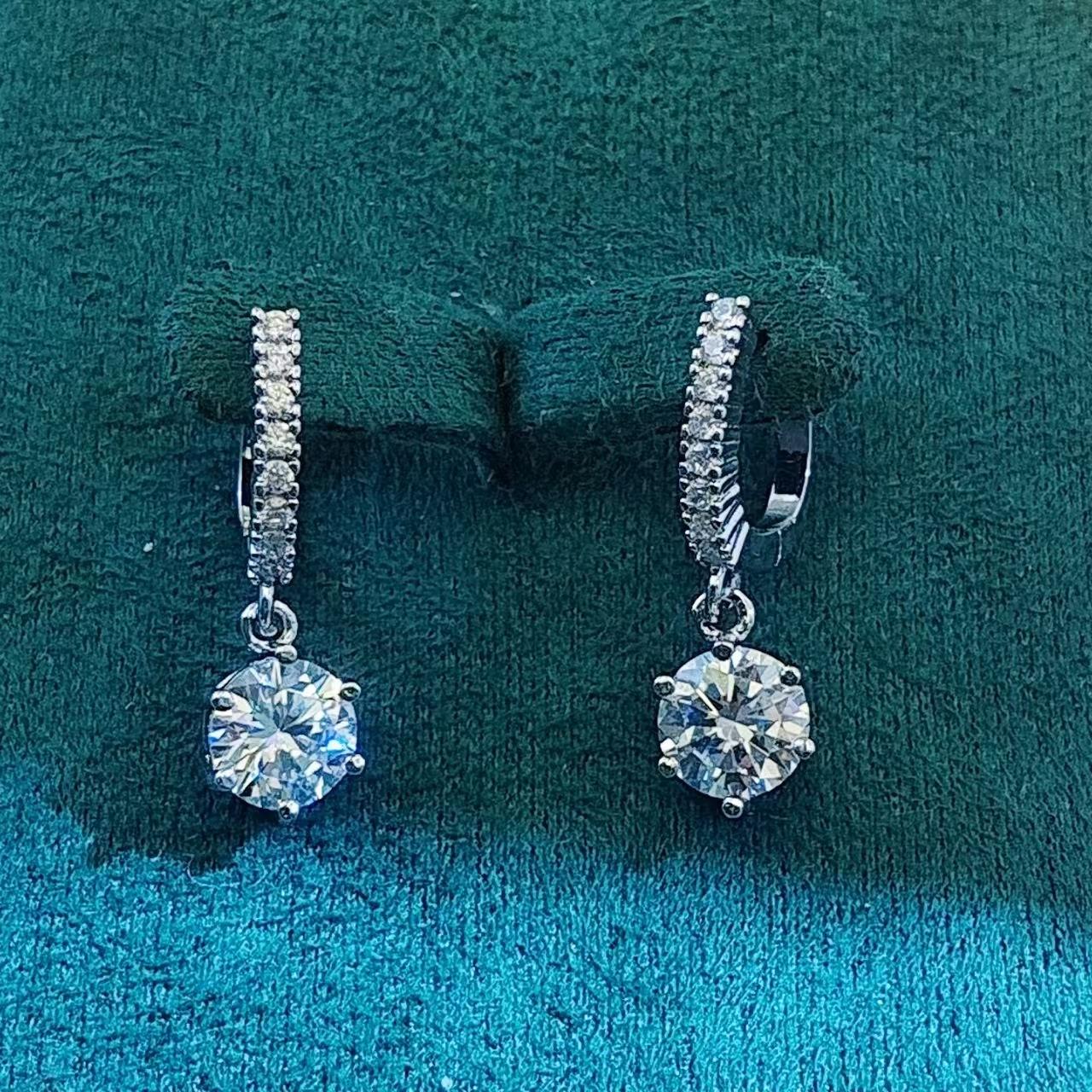 

Jewelry imitation one-carat diamond earrings, women s micro-set six-pronged fashion zircon earrings Copper Gold Plated