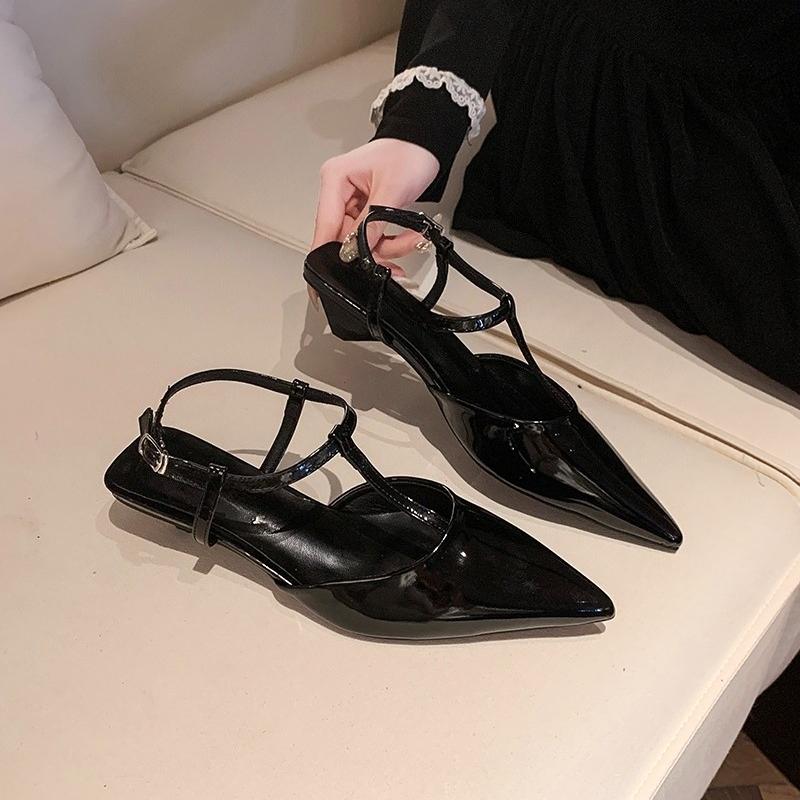 Fashion Spring and Summer New Pointed Head Shallow Mouth Bright High Heels Female Wedges with A Line Temperament Female Sandals