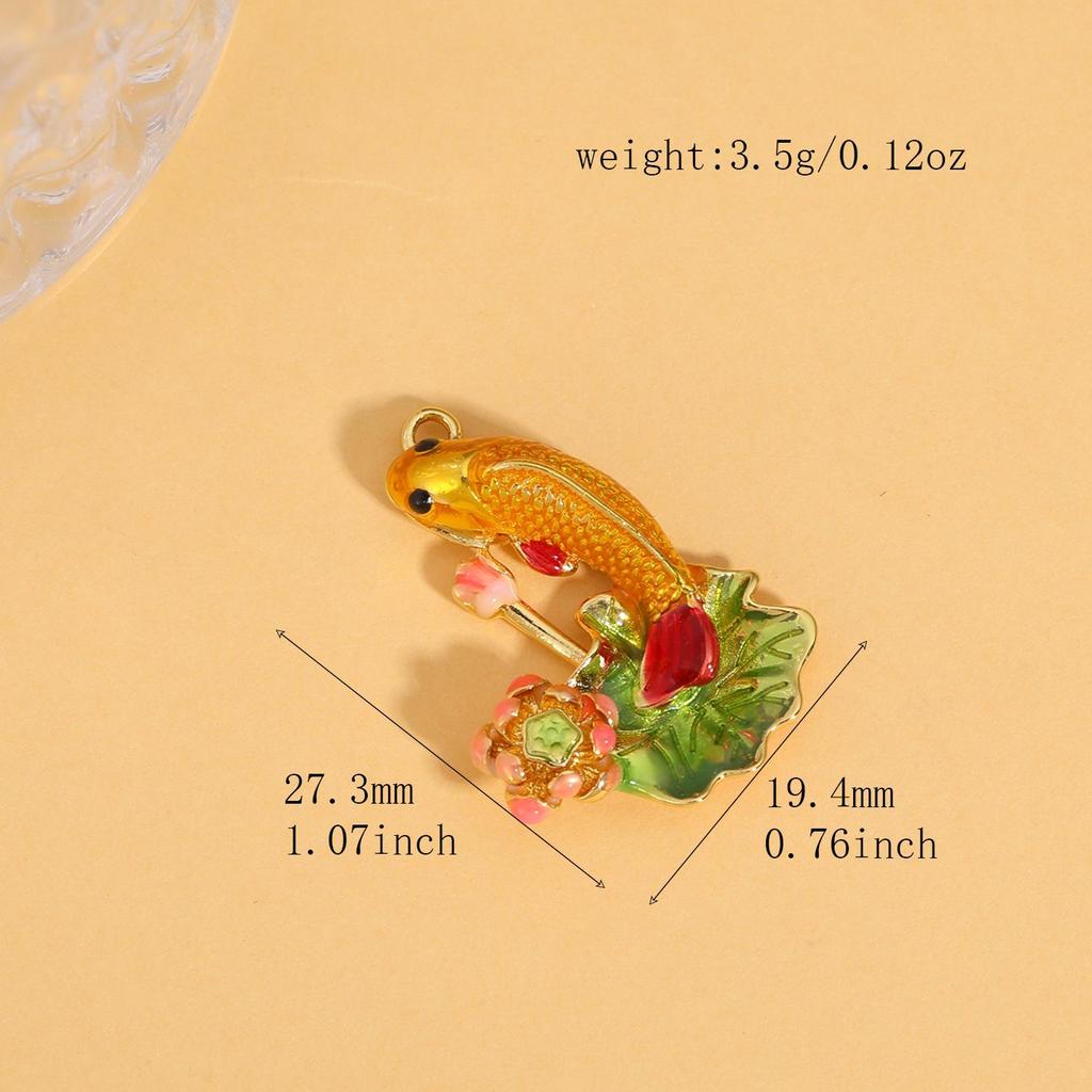 Eleganter vergoldeter Koi-Fisch Anhänger mit Strasssteinen