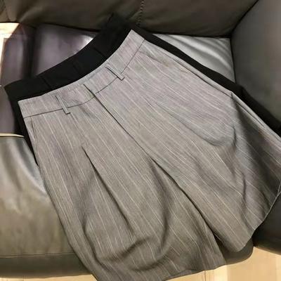 Casual Trousers High Waist Straight Shorts for Women's Summer Five-point Pants Large Size Loose and Thin. Among Them, Casual Pants Wear Casual Outside