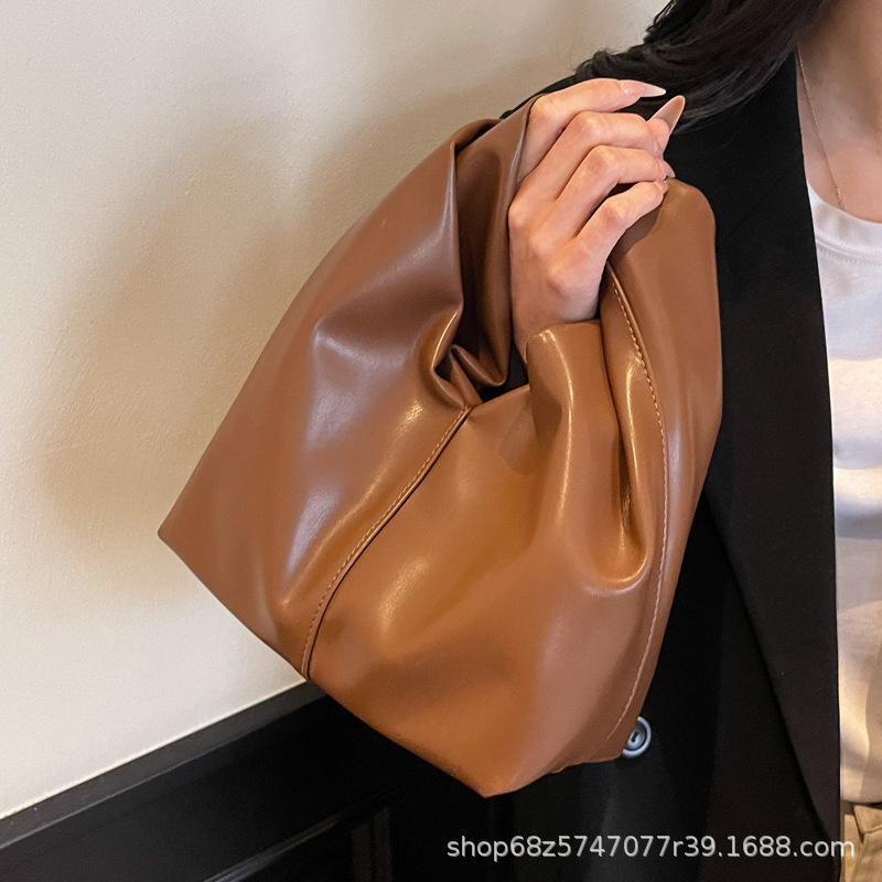 Lazy wind casual cloud bag commuter style women's bag 2025 spring and summer new trend personality simple handbag bag for women