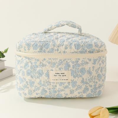 Women Quilted Makeup Bag Printed Cotton Quilted Makeup Handbag Large Capacity Zipper Closure Girls Daily Handbag