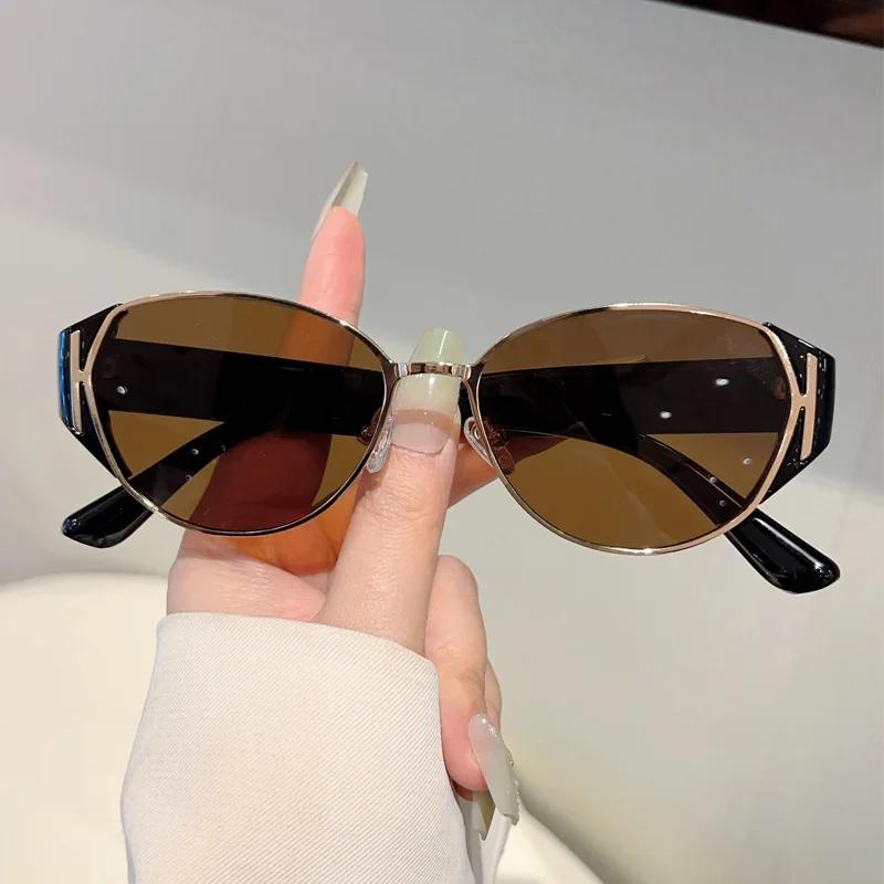 Sexy Vintage Cat Eye Sunglasses Women Men Punk Big Frame Luxury Designer Metal Eyewear Sun Glasses