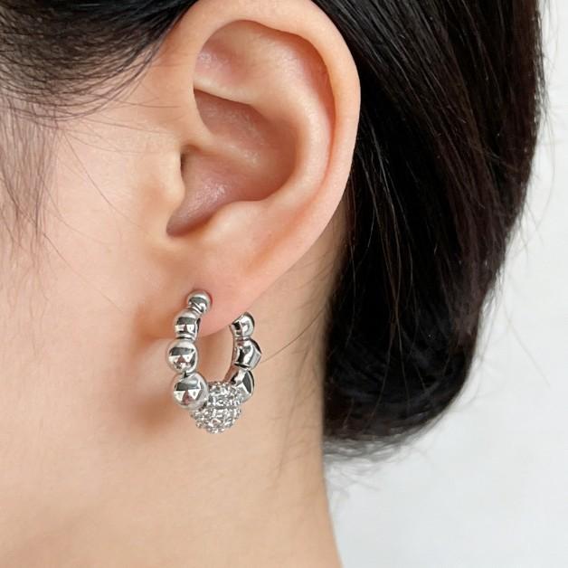 Gold Bead Ear Buckle Women'S Exquisite Retro High-End Design Sense Simple Cold Wind Fashion Versatile Earrings Ear Jewelry