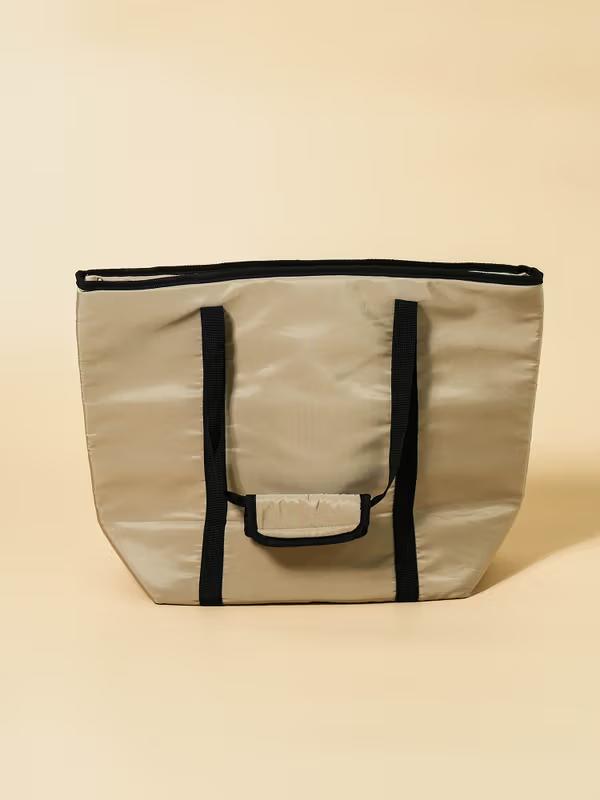 Your Adventure Essential: HelloAutumn Large Insulated Cooler Bag