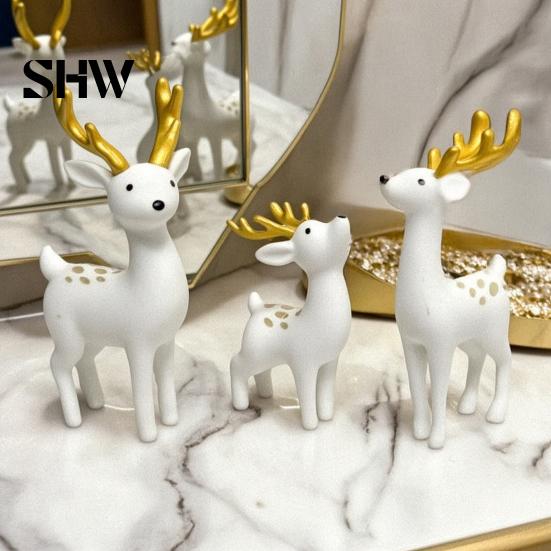 Creative Gift for Animal Lovers 3 Pcs Mini Deer Figurines, Cute Woodland Decoration, Miniature Durable PVC Car Interior Reindeer Statues Fairy