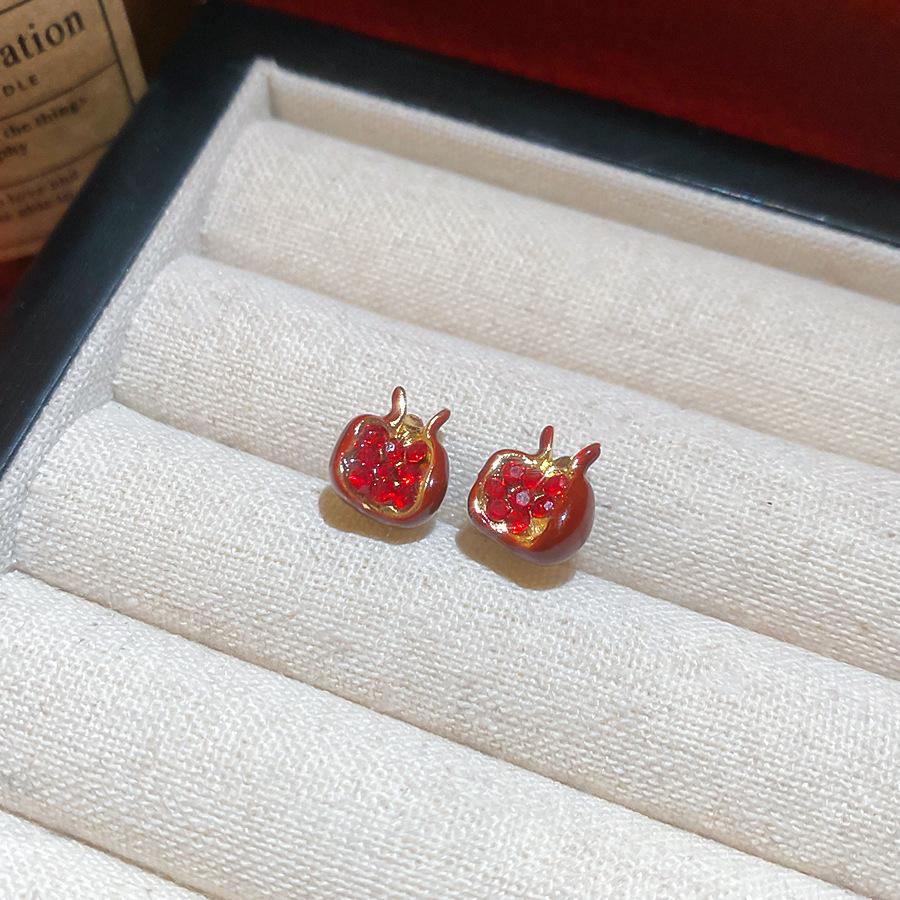 Diamond dripping oil geometric square pony stud earrings Ankola red autumn and winter earrings light luxury earrings women
