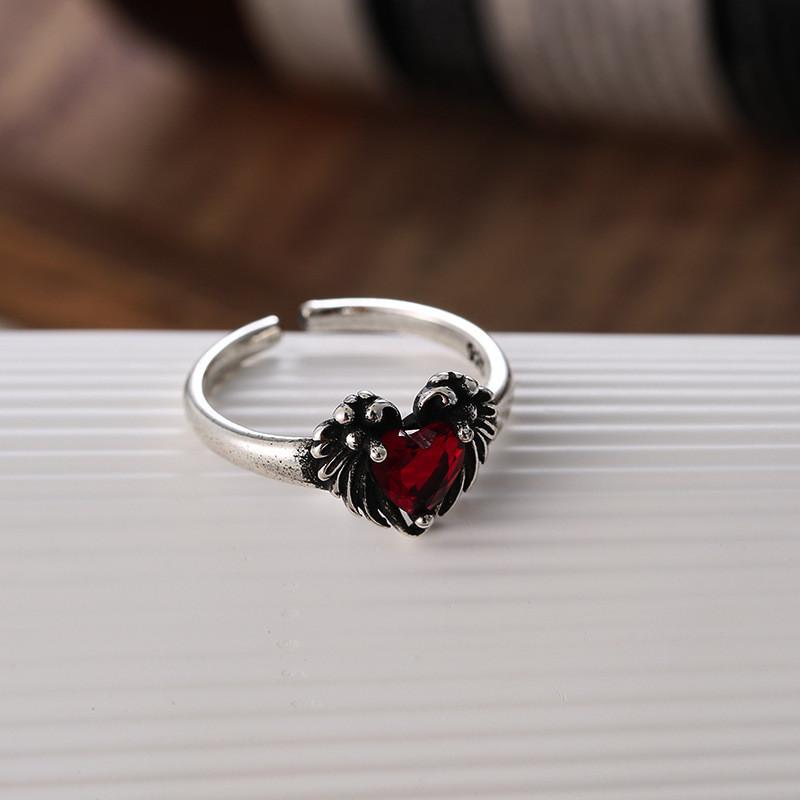 Trendy Vintage Wing Heart Copper Ring With Red Zircon For Women Fashionable Summer Accessory