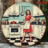 D-Flach Hochauflösende Metall-Wandkunst Vintage Retro Küchenszene mit schöner lächelnder Frau in Rot gepunktetem Kleid und Weiß