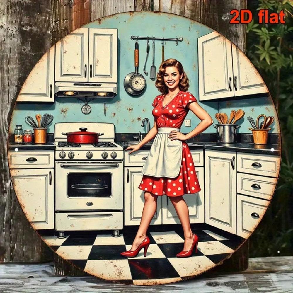 D-Flach Hochauflösende Metall-Wandkunst Vintage Retro Küchenszene mit schöner lächelnder Frau in Rot gepunktetem Kleid und Weiß