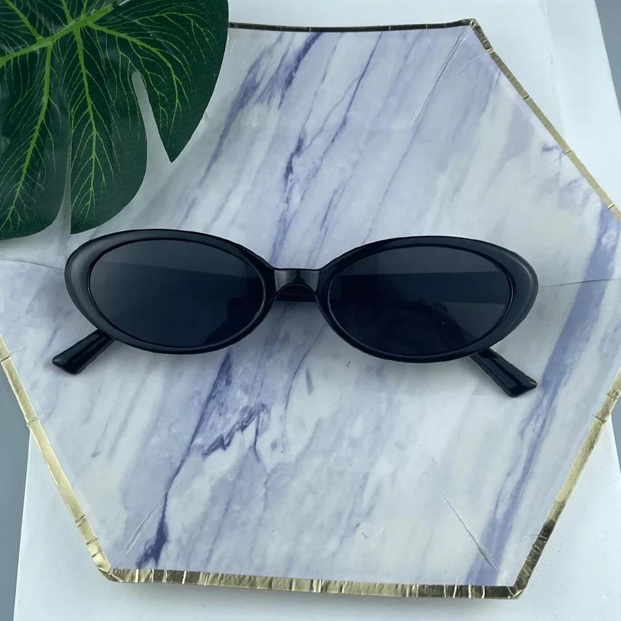  Oval Sunglasses Women Luxury Brand Designer Vintage Small Oval Sun Glasses Retro Men Rivets Sun Glasses Oculus