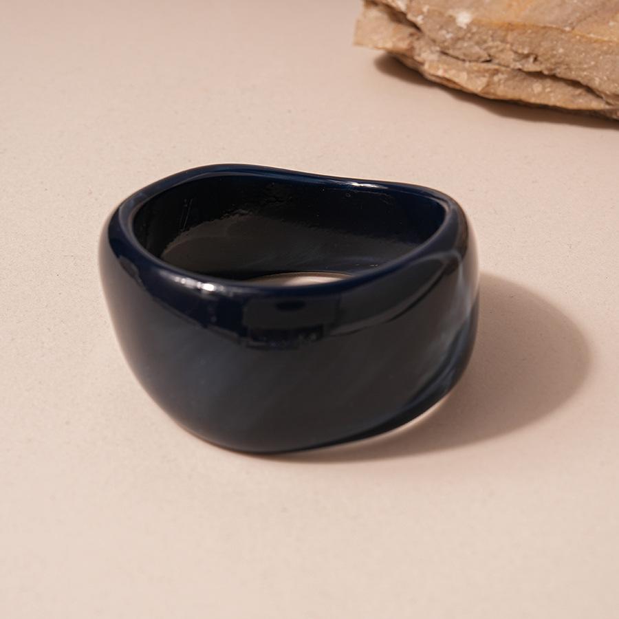 European and American blue smudged acrylic bracelet niche retro exaggerated bracelet personality fashion design sense jewelry