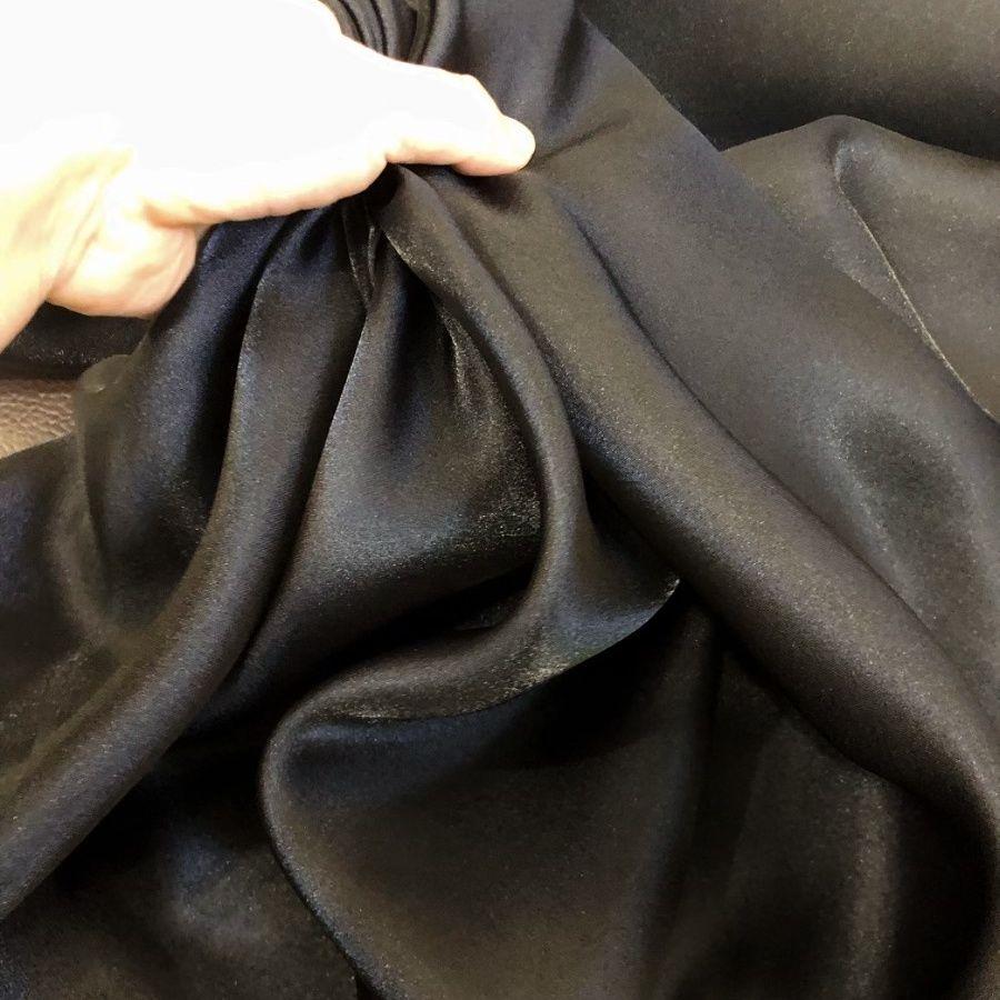 This High-end and Soft Organza Fabric Is Light and Flowing Suitable for Wedding Dresses Evening Gowns Designer Clothing Fabrics