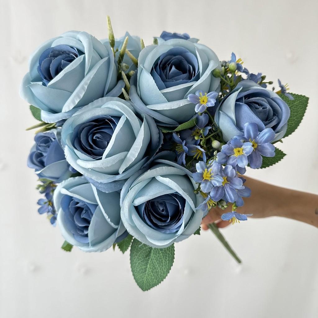 Elegantes Seidenrosen-Bouquet mit realistischem Design für Hochzeitsdekoration und Foto-Requisiten