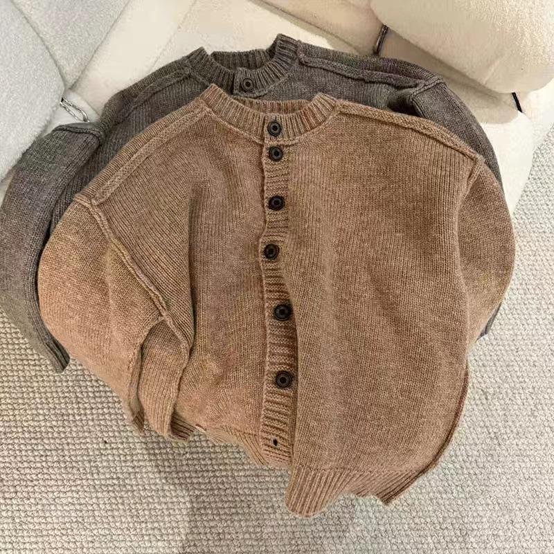 

Женский шерстяной трикотаж зима 2024: Свитер на одно плечо с бантом во французском стиле Medium кофейный