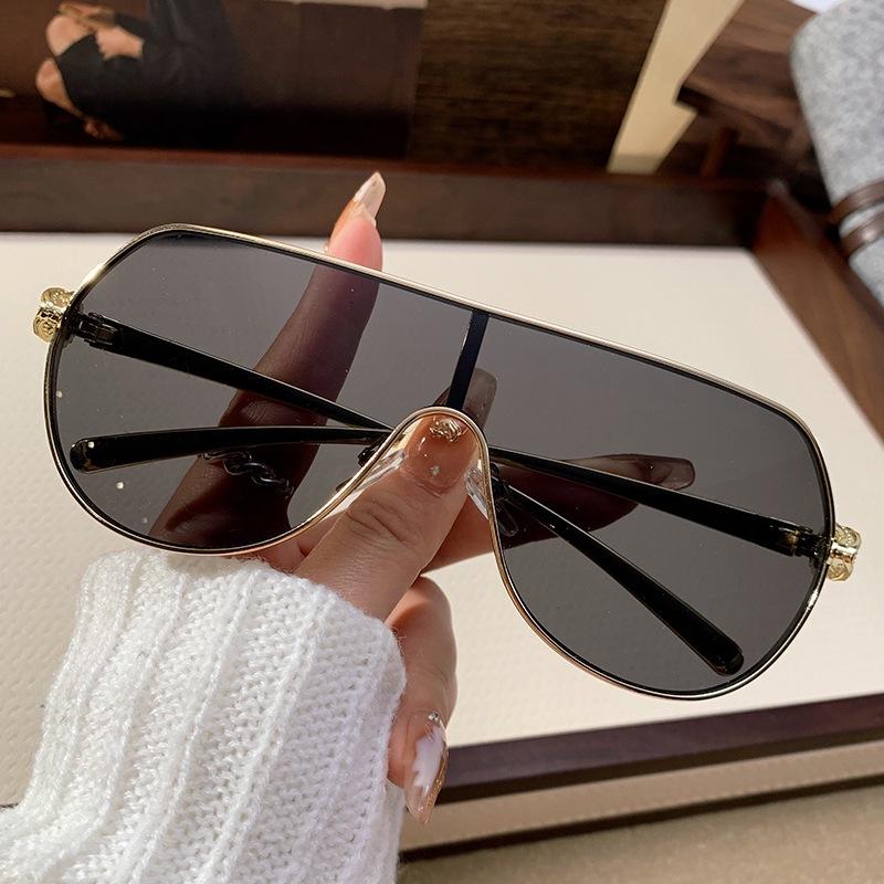 Vintage Luxury Brand Designer One Piece Sunglasses Women For Men  Popular Luxury Sun Glasses Metal Oversized Punk Eyewear