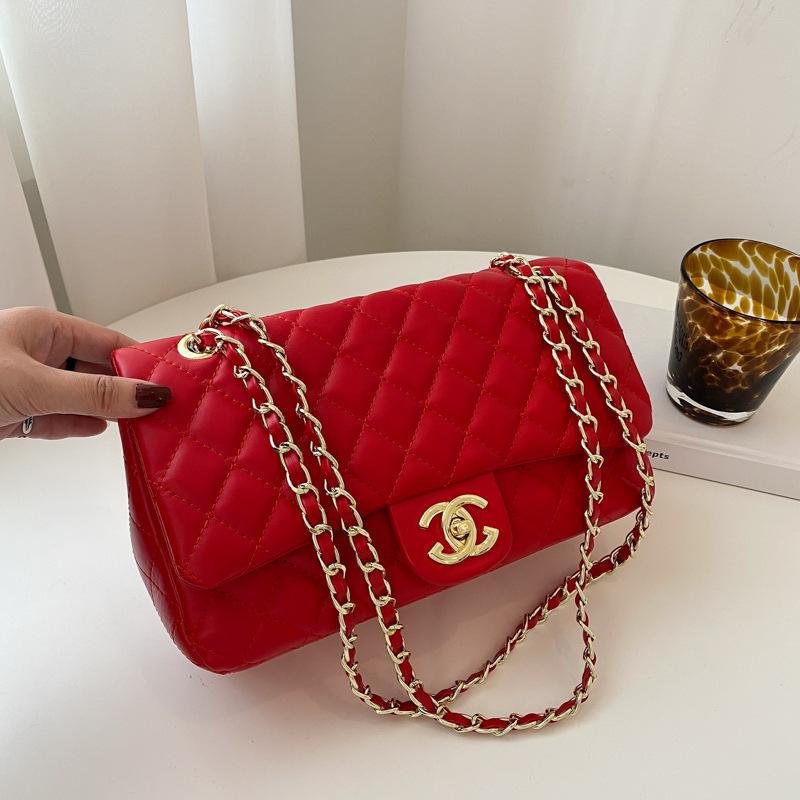 New women's bag fashion shoulder messenger bag versatile diamond chain bag