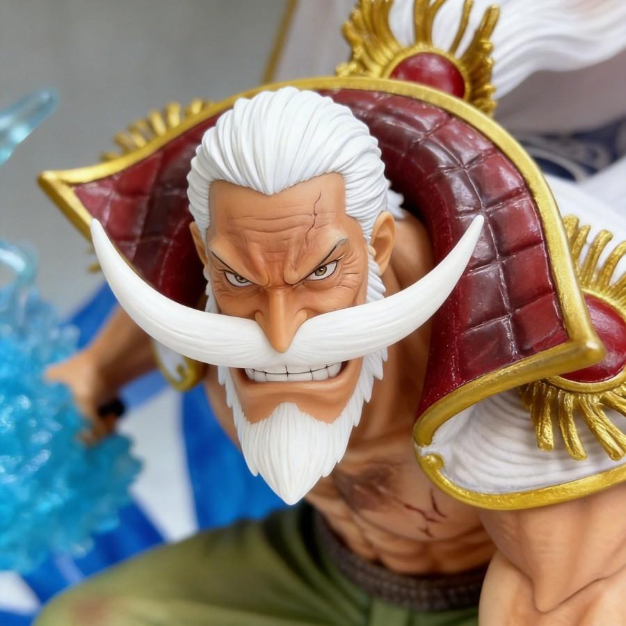 One Piece Series Vientiane Whitebeard Statue GK Large Figure Anime Decoration Scene Plug In Light 38cm