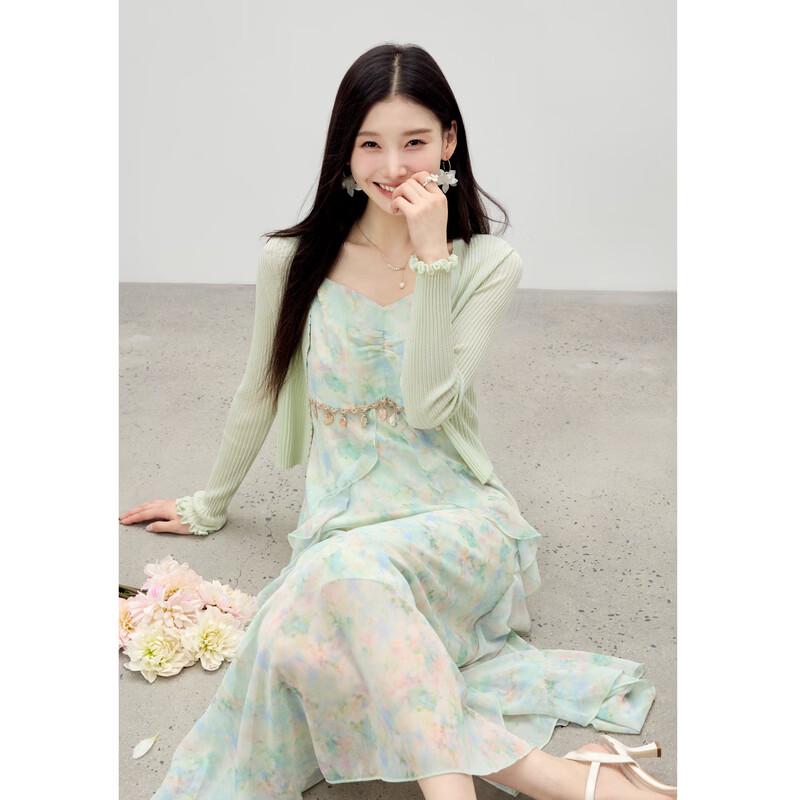 Elegant Floral Knit V-Neck Two-Piece Set