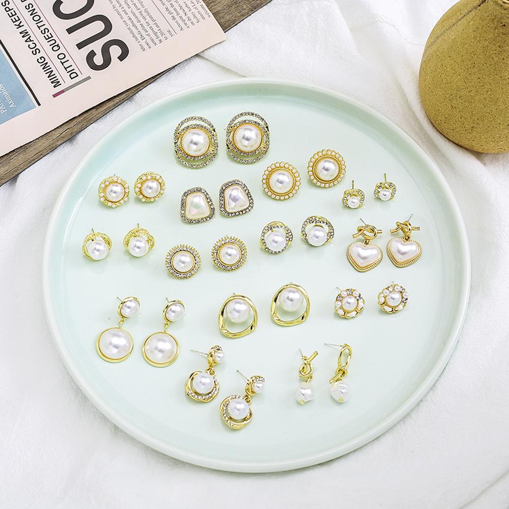 Boucles d'oreilles élégantes de couleur or pour femmes, tempérament blanc, boucles d'oreilles irrégulières, bijoux tendance, cadeaux