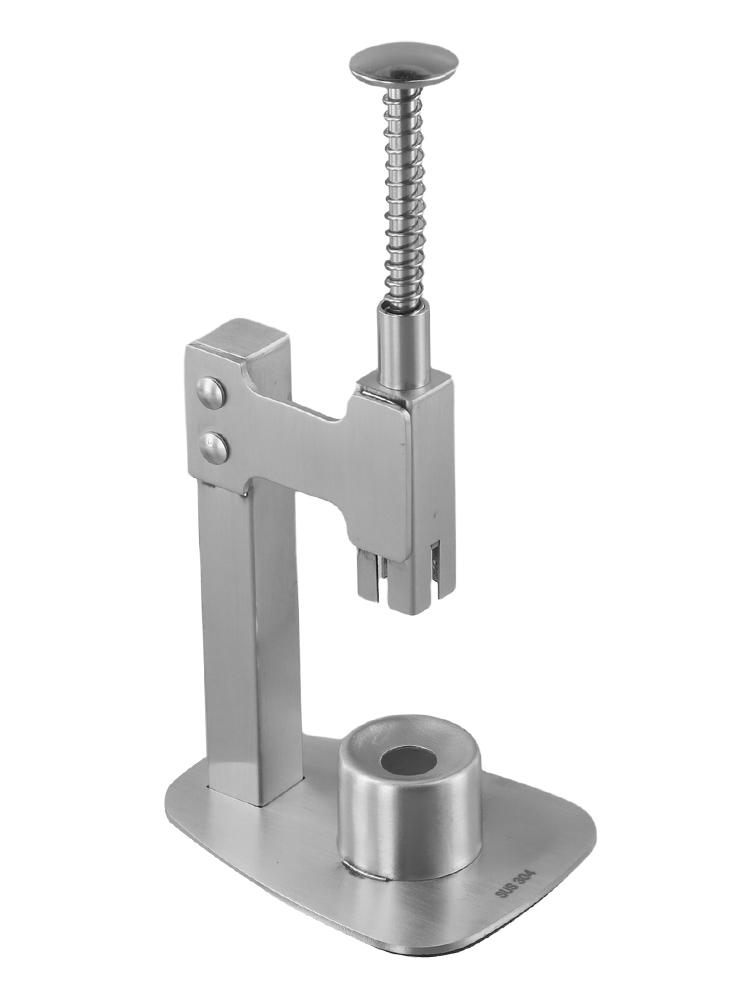 Müheloses Entsteinen von Jujuben mit sicherem Griff für die Zubereitung von Obst in der Küche