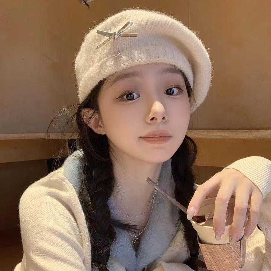 Bow beret women's new autumn and winter face small gray knitted hat warm wool hat versatile