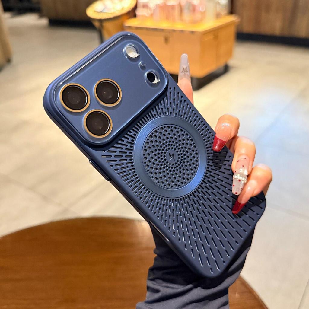 Matný magnetický chladicí kryt s ochranou čočky pro iPhone 17 Pro Max