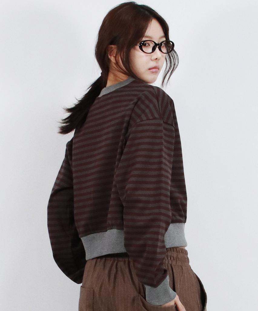 Deumakeu Stripe Crop Sweatshirt -Burgundy