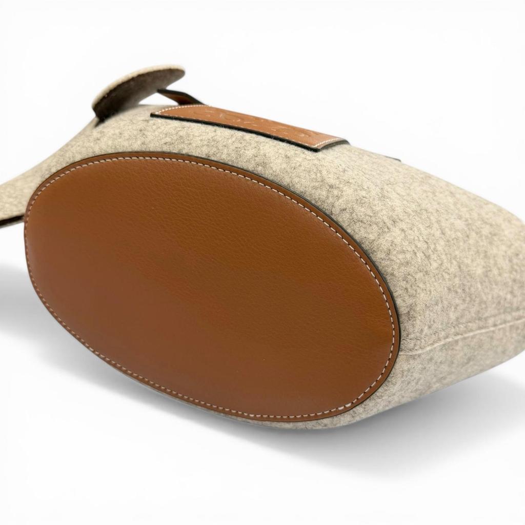 Excellent LOEWE Handbag gray felt Women Used