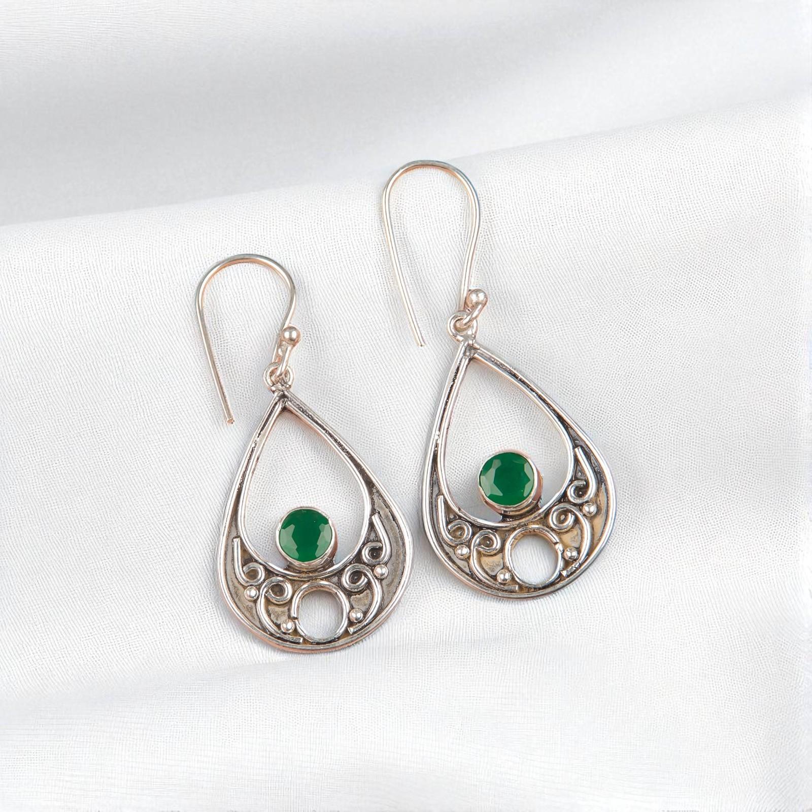 

Green Onyx Gemstone 925 Sterling Silver Handmade Jewelry Dangle Earrings 1.91 EE-90-14