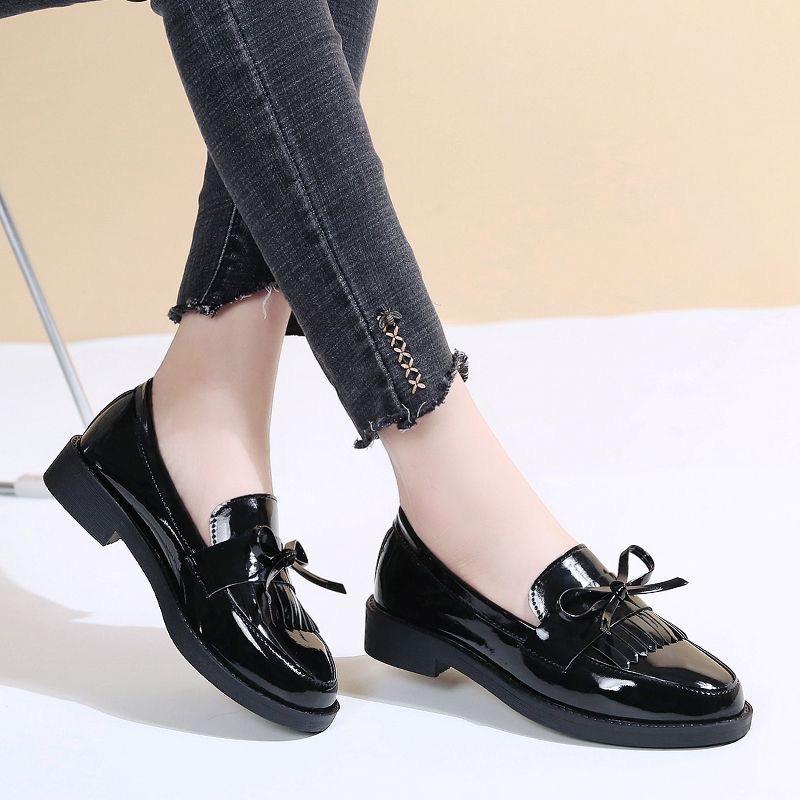 Fashion Women's 2025 New Thick Soled Patent Leather Casual Single Shoes Fashionable and Versatile British Style Flat Leather Shoes