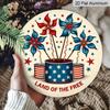2D Flat, 1pc Round "Land Of The Free" Aluminum Hanging Sign, Patriotic Red White Blue Pinwheel Windmill Design, Rustic Retro Metal Wall Decor