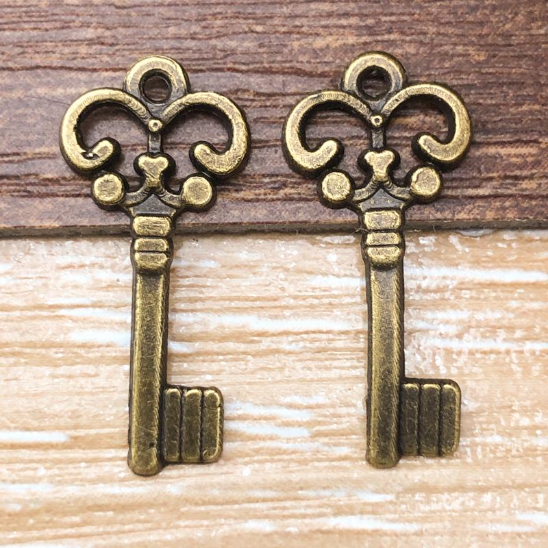 

Ancient Bronze Alloy Retro Key Pendant Charm for DIY Jewelry