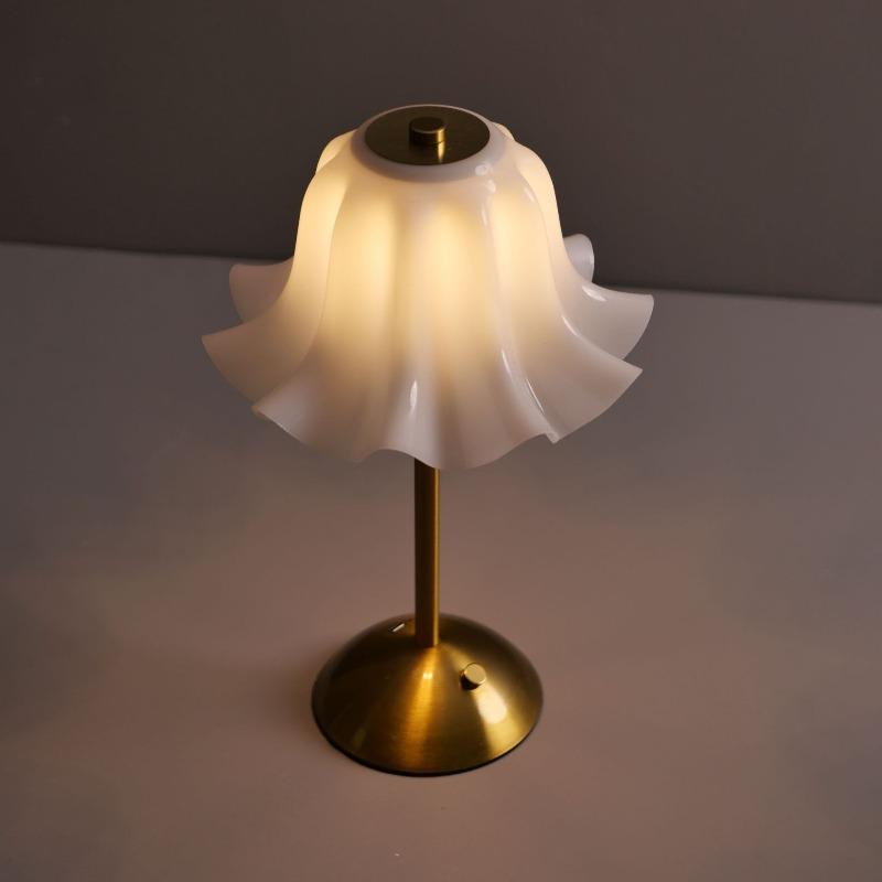Modern Minimalist Flower Shape Table Lamp USB Rechargeable 3 Color Dimmable LED Night Light for Bedroom Bedside Home Decor