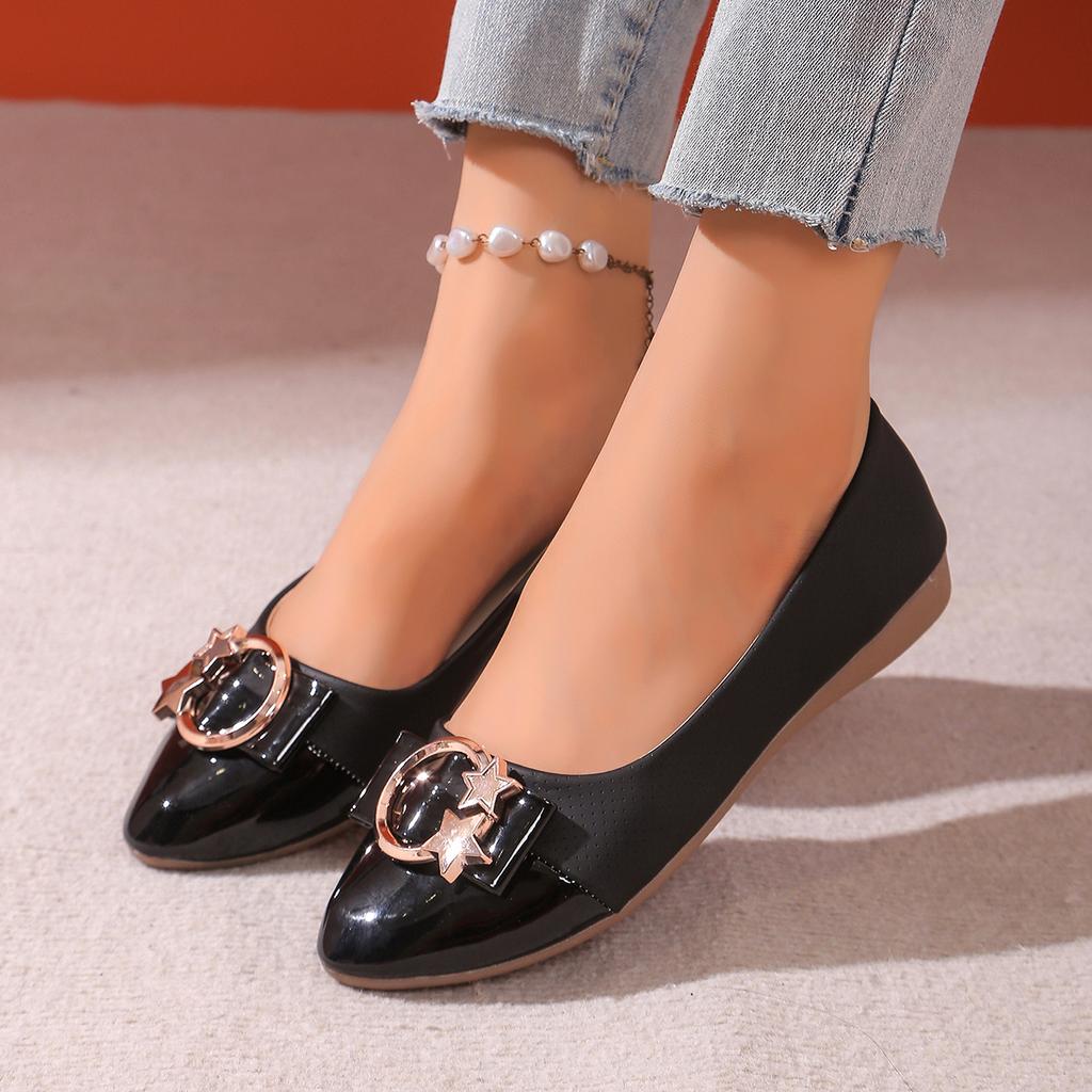 Fashion Women Flats Spring Autumn Casual Fashion Pointed Toe Comfortable Non-slip Loafers Women Simple Metal Decorative Shoes for Women