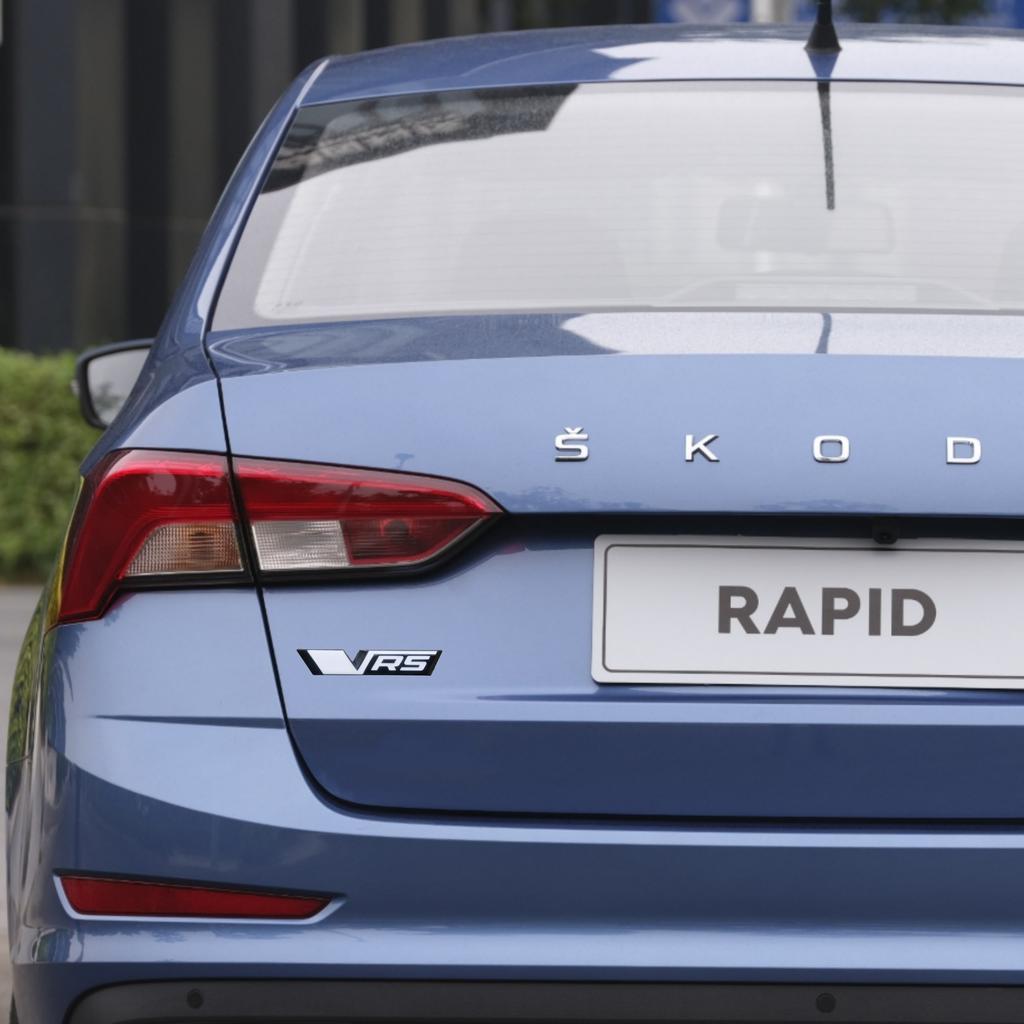 1Pc VRS Logo Car Side Fender Rear Trunk Car Body Emblem Badge Sticker for Kamiq Superb Octavia Rapid Kodiaq Karoq Fabia