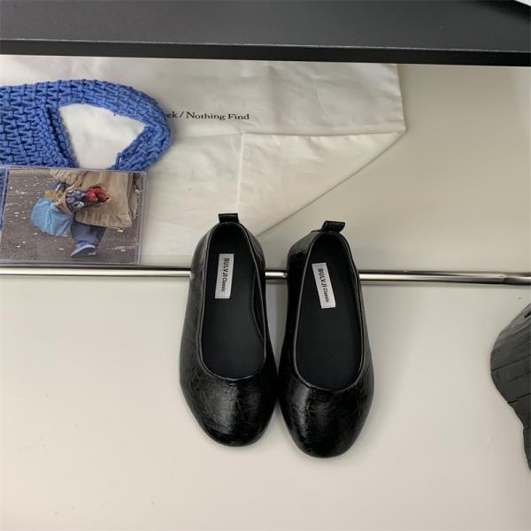 

Модная обувь мокасины Женская обувь Круглый носок Универсальные Повседневные кроссовки С мелким вырезом 2025 Модные женские мокасины Ретро Бабушка Новинка 35