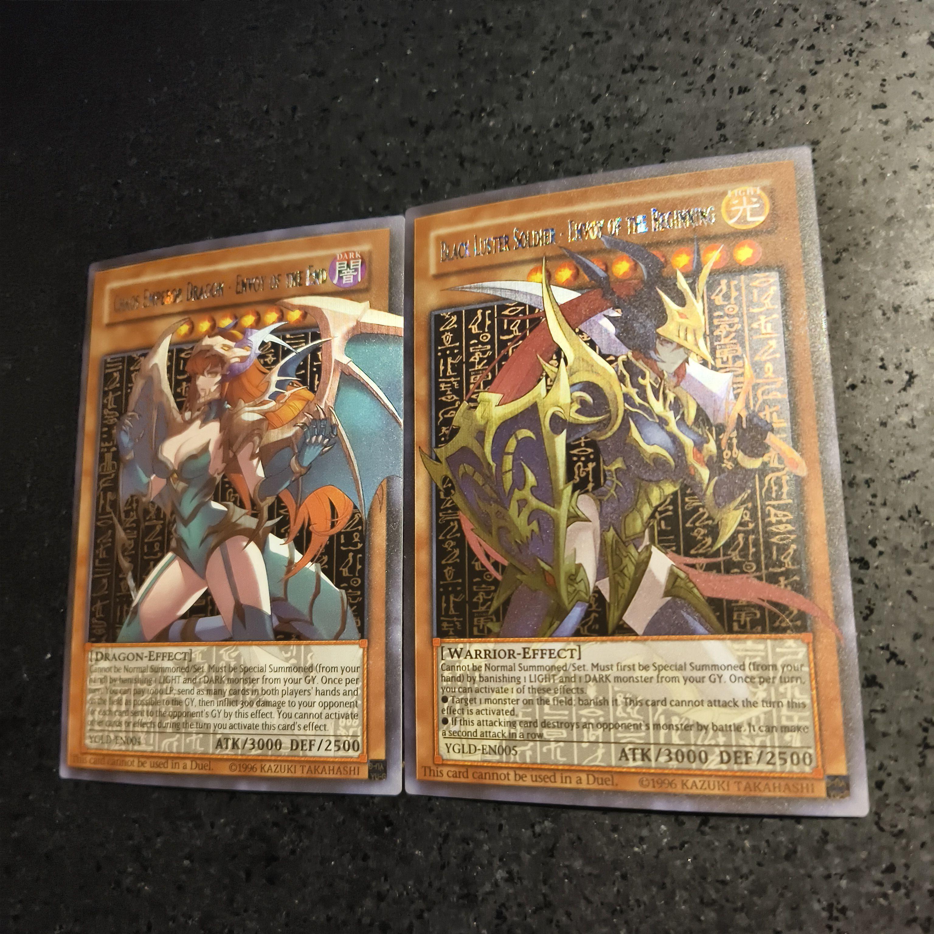 

2 шт./комплект Yu-Gi-Oh! Черный Солдат Блеска DIY Самоконтроль Коллекционирование Подпись Торговля Flash-карта Анимация Анимационный Дизайн Оригинальная Коллекция Линия