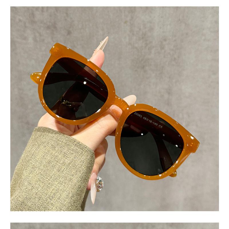 

Small Frame Circular Shape Sunglasses Women s Brand Designer Sun Glasses Women Travel Eyewear UV400