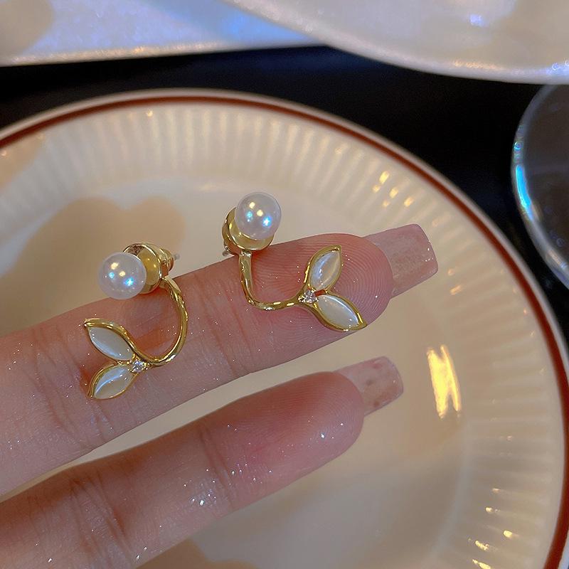Pearl Stud Earrings for Women - Trendy, Sweet, Light Luxury, Colorfast, High-End Design