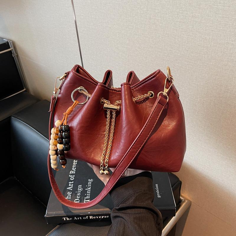 High-value Niche Chain Bucket Bag Women's Autumn and Winter New Retro Versatile Shoulder Messenger Bag