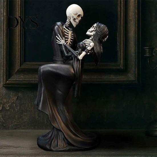 Day of The Dead Ornament Gothic Hugging Lover Skeleton Resin Statue, Mysterious Lovers Robe Statue Couple Figurine for Halloween Tabletop Window