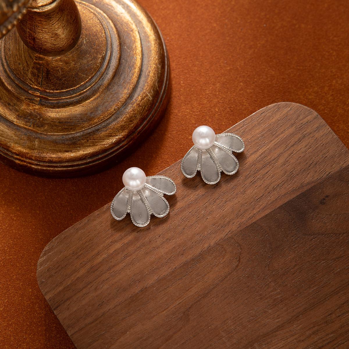 Премиальные серьги-гвоздики «Жемчужные лепестки», Серьги «Цветок» в национальном стиле с матовой поверхностью, Простые серьги для женщин